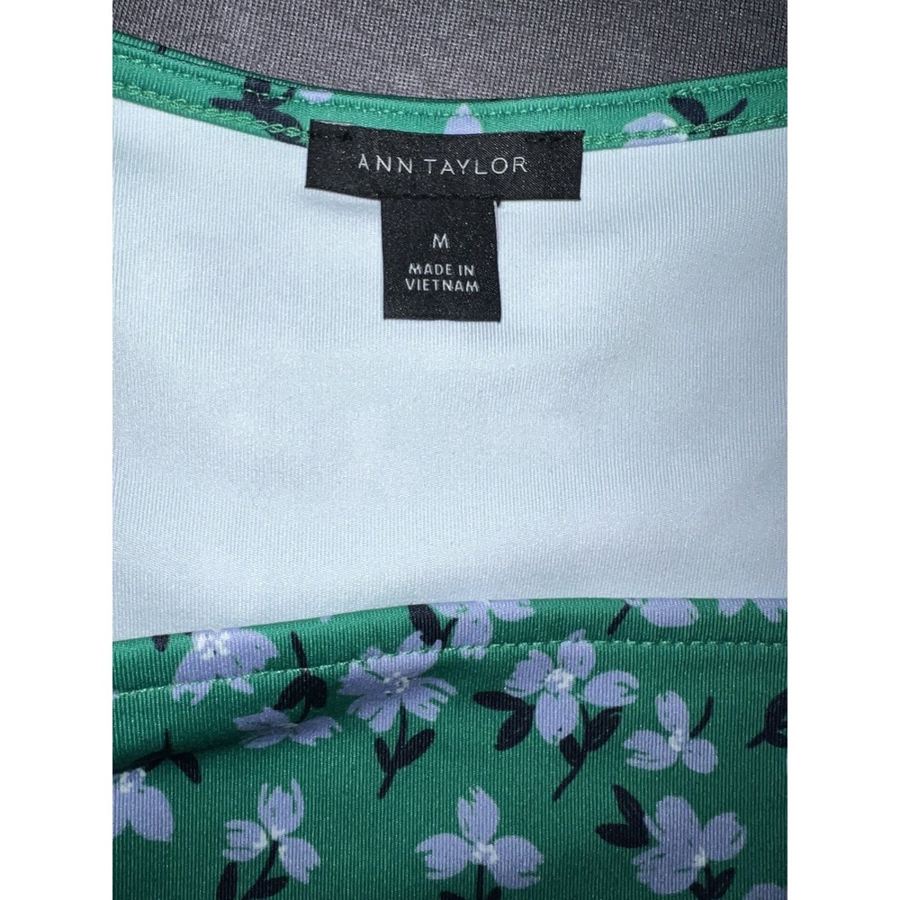 Ann Taylor Top Floral Stretch Envelope Neck Shirt Women's Size M Green Half Slv - Picture 7 of 8